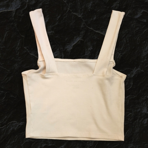 American Eagle Cropped Tank Reseller Bundle - Picture 3 of 4